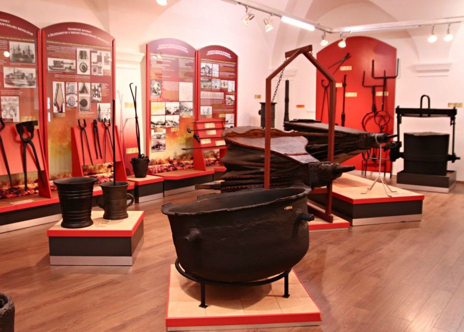 Expozícia metalurgie v slovenskom technickom múzeu košice